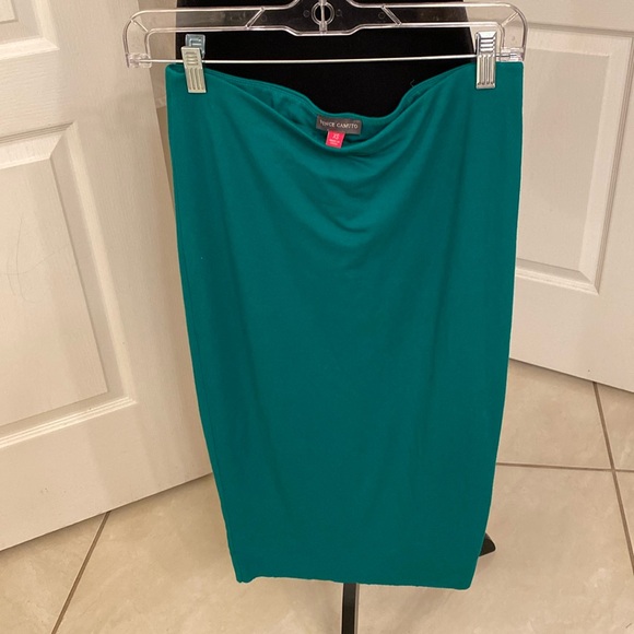 Vince Camuto Dresses & Skirts - Green maxi shirt